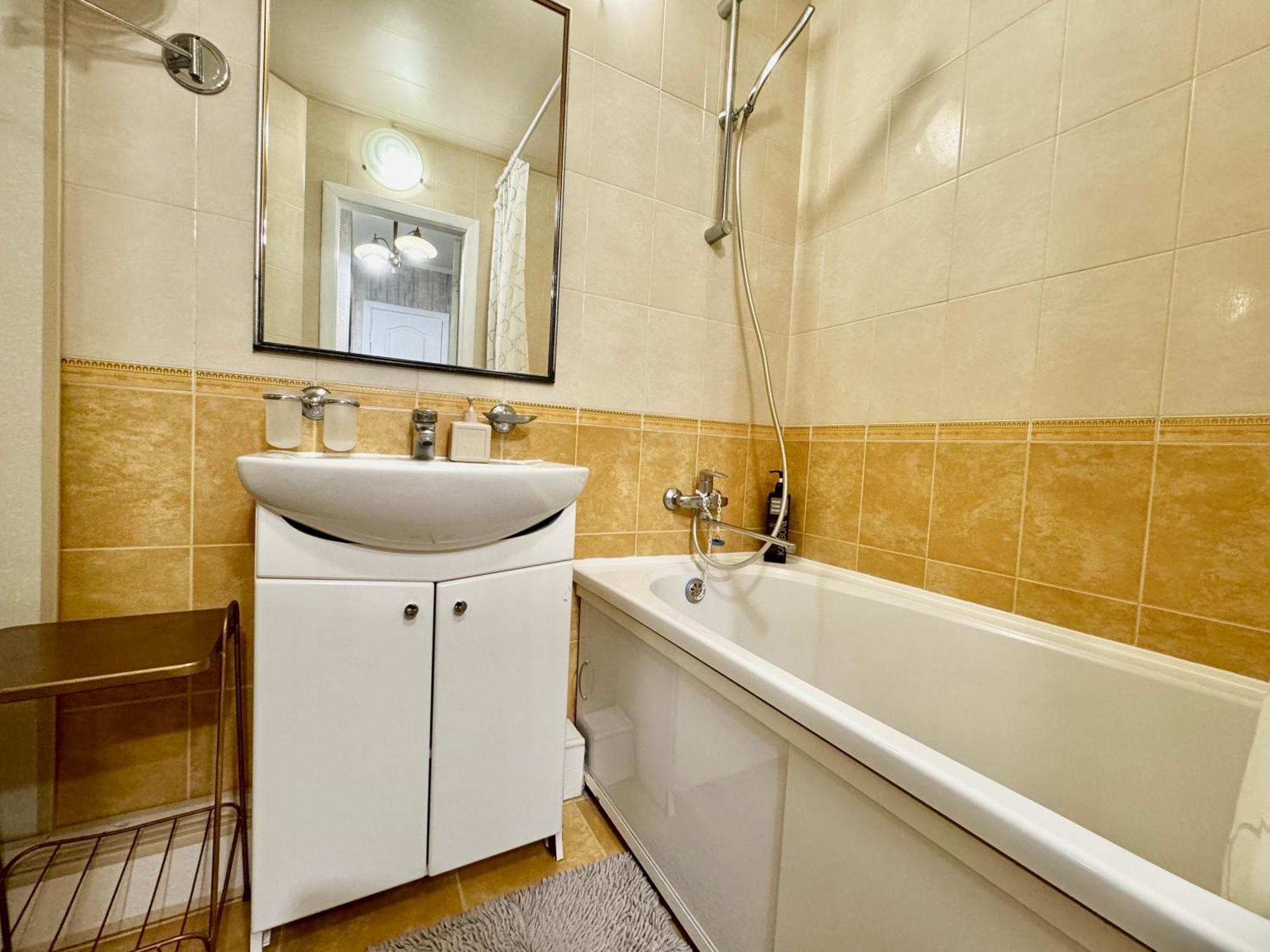 Apartpoltava Смак Італії У Самому Центрі Полтави , Білосніжна Студія В Новобудові, Банківський Чек Bagian luar foto